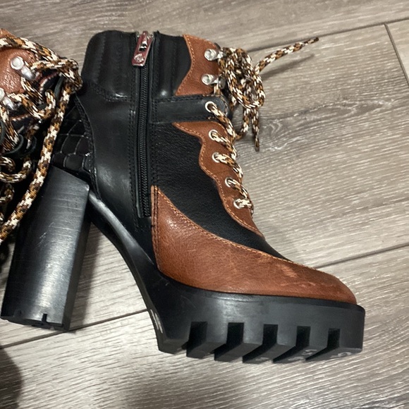 NWOT! Antonio Melani Black‎ and Brown Women's Boots - Picture 2 of 7